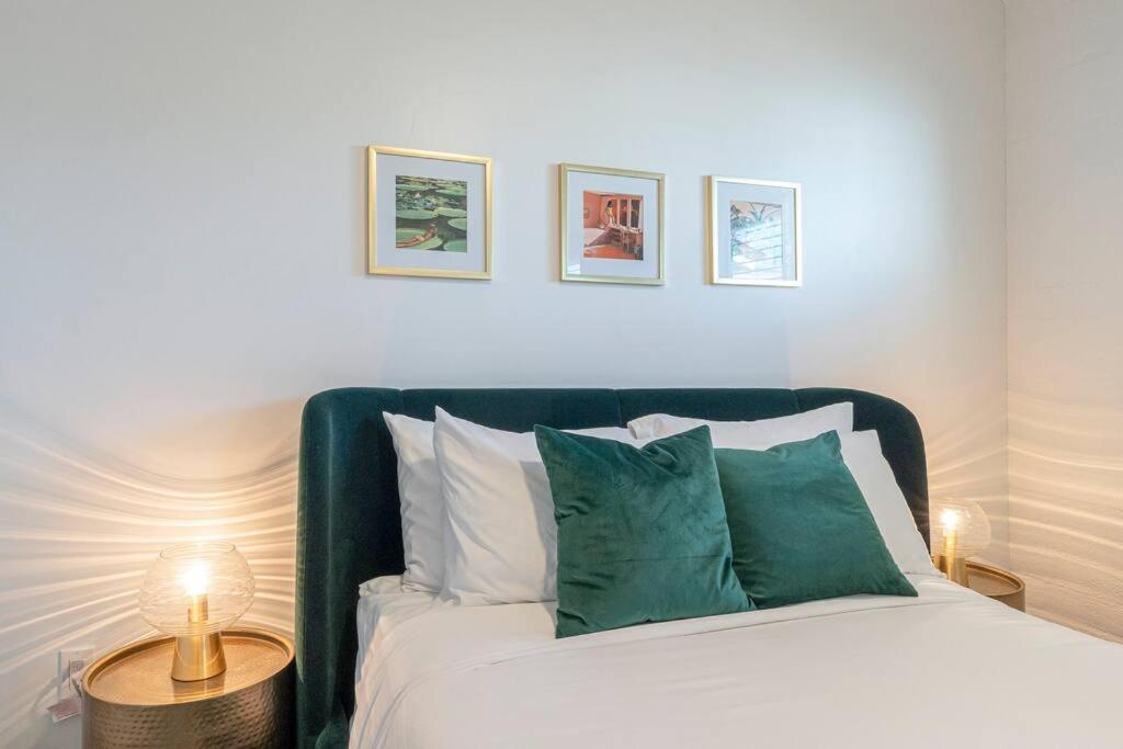 Ash And Ko Aparthotel Phoenix Ngoại thất bức ảnh