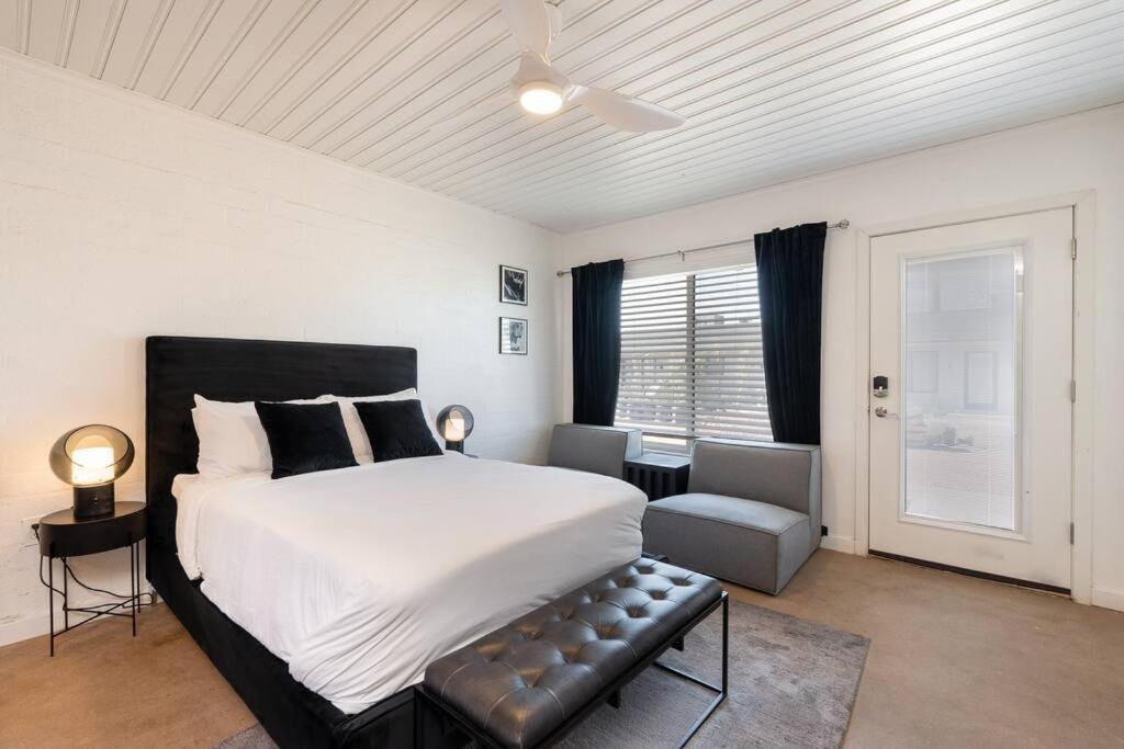 Ash And Ko Aparthotel Phoenix Ngoại thất bức ảnh
