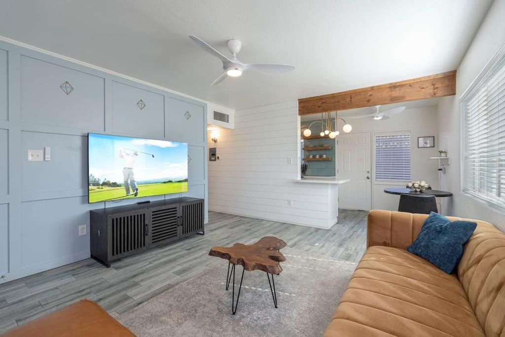 Ash And Ko Aparthotel Phoenix Ngoại thất bức ảnh