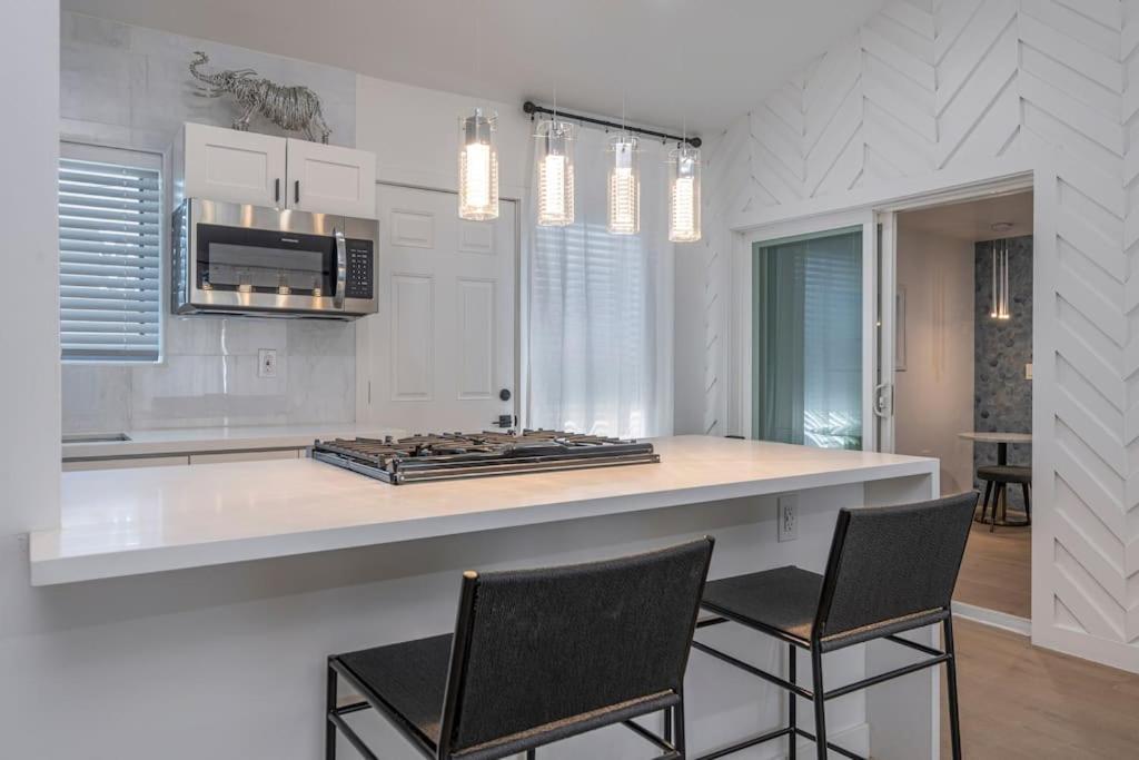 Ash And Ko Aparthotel Phoenix Ngoại thất bức ảnh